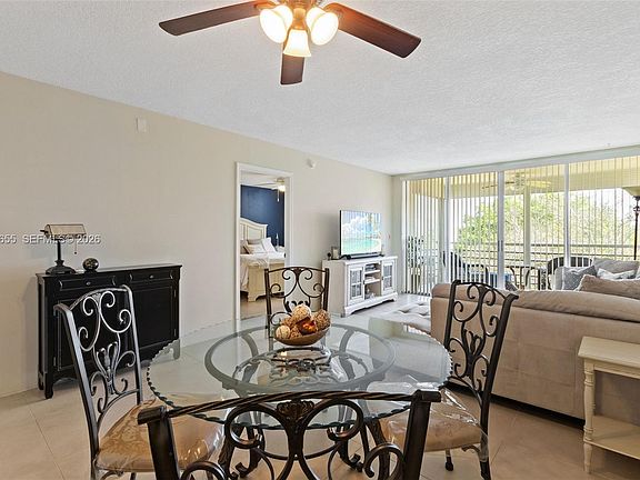 5th image of 9480 Poinciana Pl APT 407