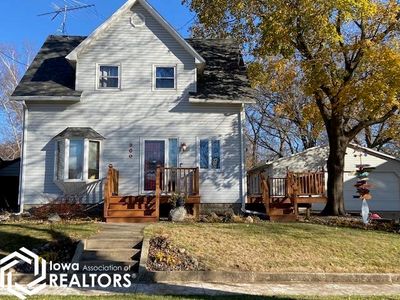 300 N 9th St, Clear Lake, IA, 50428