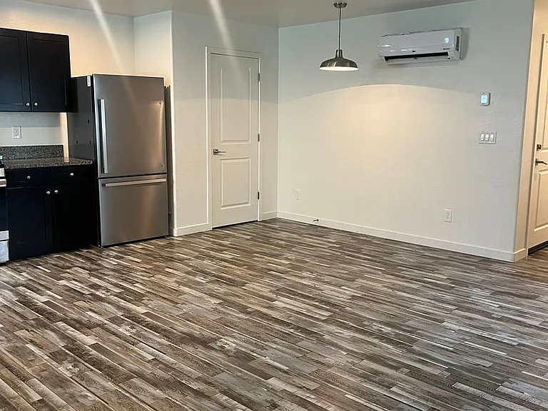4200 N Viewpoint Dr — Photo 8