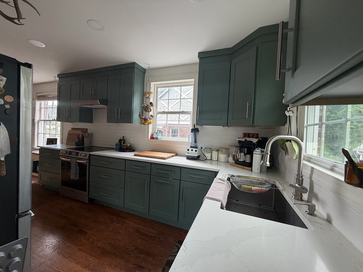 4 bed, 1604 sqft, $3,795 — Photo 3
