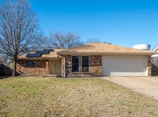 7833 Prairie Dr, Watauga, TX 76148