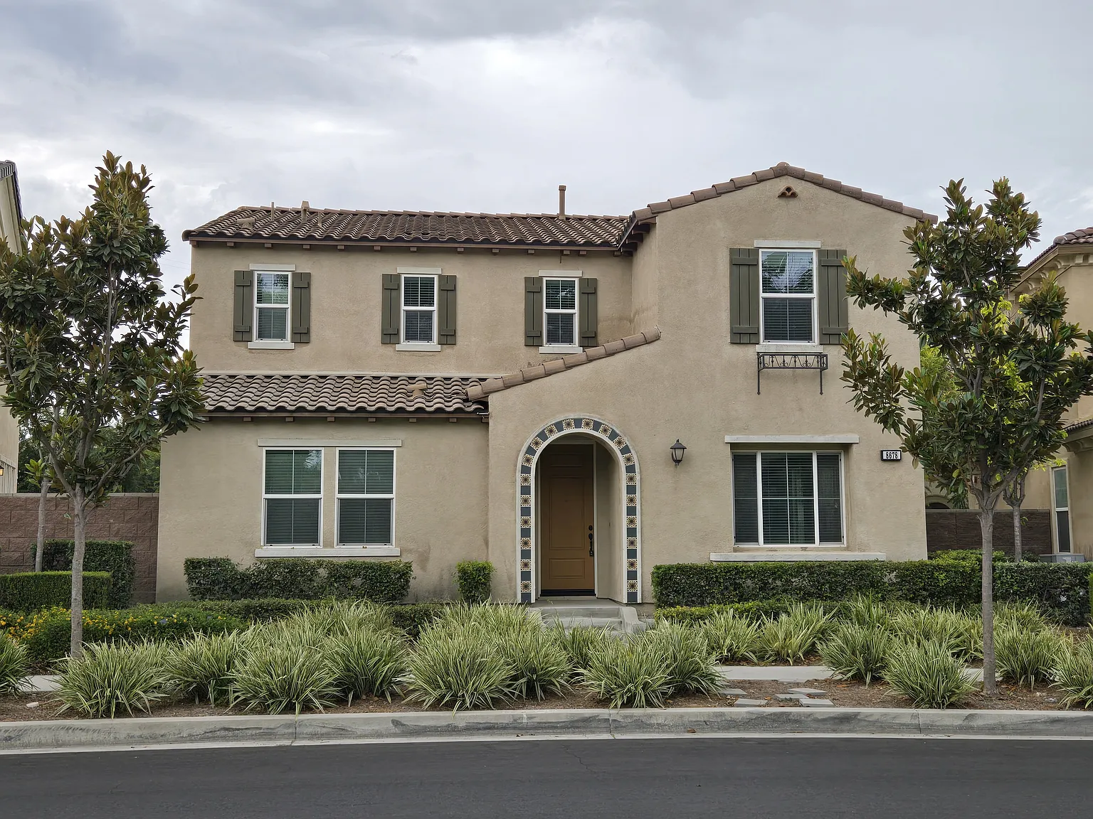 4 bed, 2166 sqft, $4,100 — Photo 1
