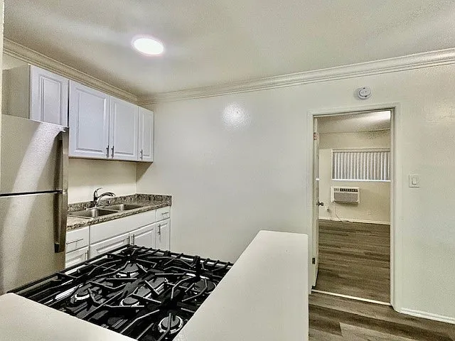 1835 W Crestwood Ln #H10 — Photo 30