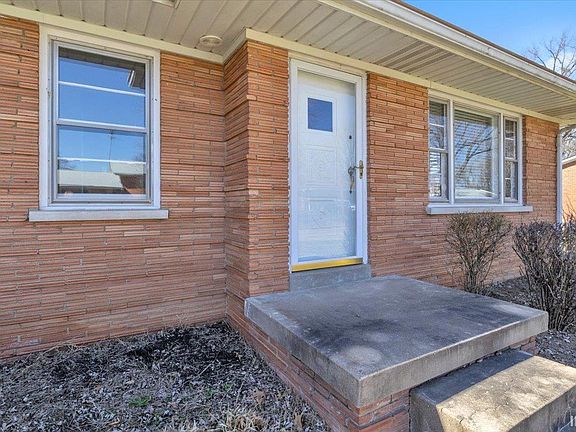 3rd image of 7900 Elna Kay Dr