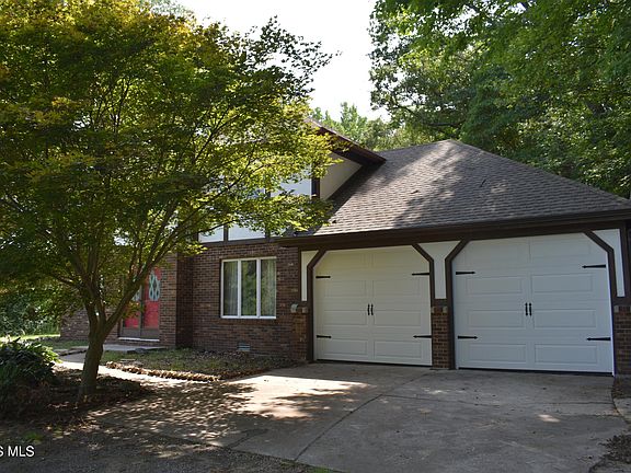 4th image of 2-921 County Rd W