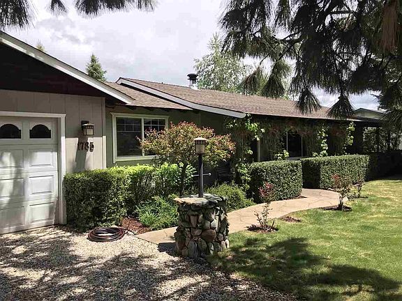 2nd image of 1785 Marie Dr