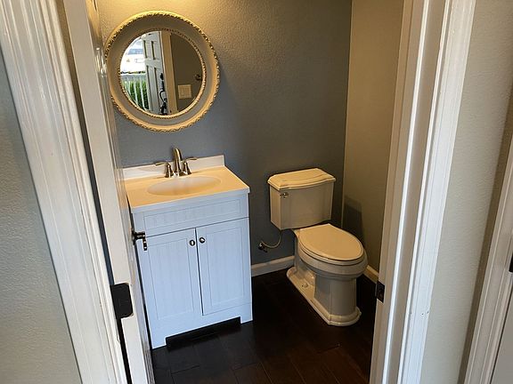 5th image of 543 Danby Ct