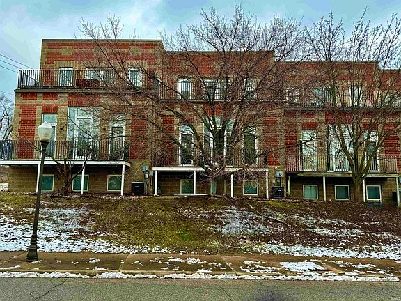 2nd image of 820 N Niles Ave APT B