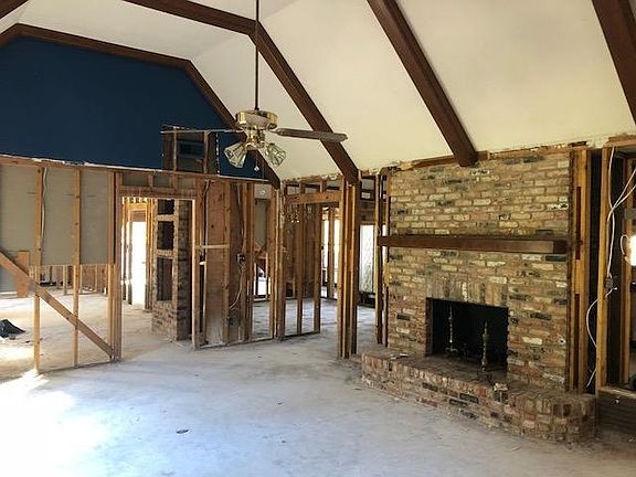 3rd image of 3709 Huntwick Dr