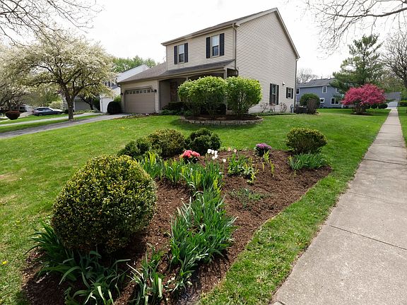 2nd image of 608 Thackeray Ln