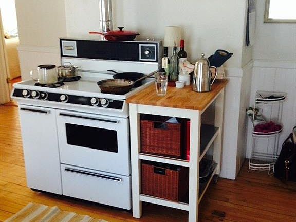 2nd image of 135 Courtland St #2F