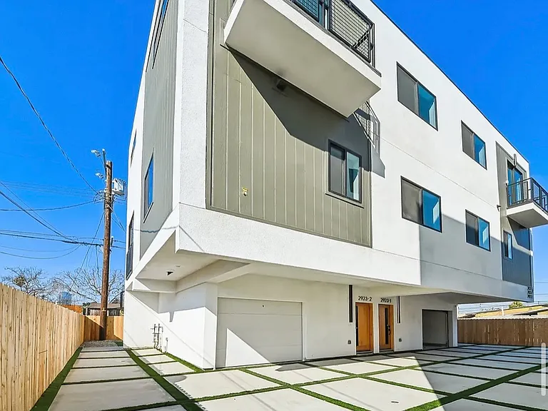2919 S Burnside Ave #1 — Photo 34