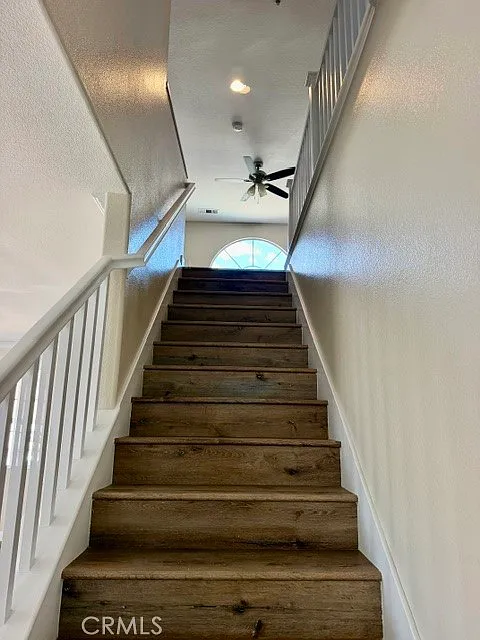 5 bed, 2830 sqft, $3,600 — Photo 4