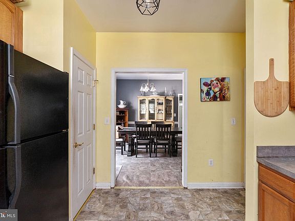 2nd image of 331 3rd St