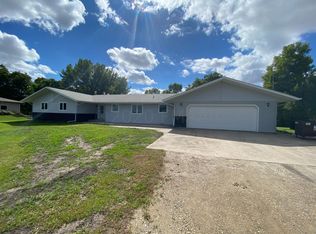 3355 109th Ave N, Moorhead, MN 56560