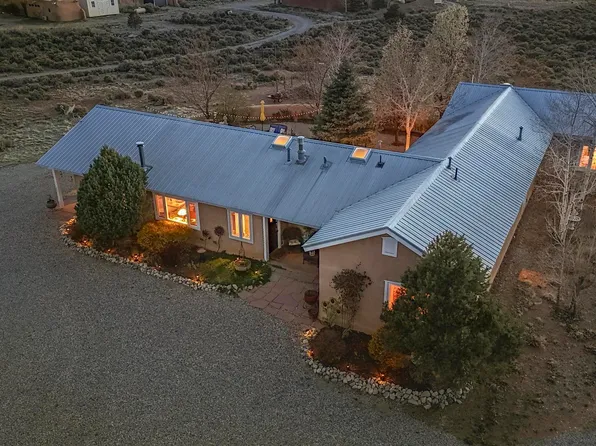 13 Coyote Loop, Arroyo Hondo, NM 87513
