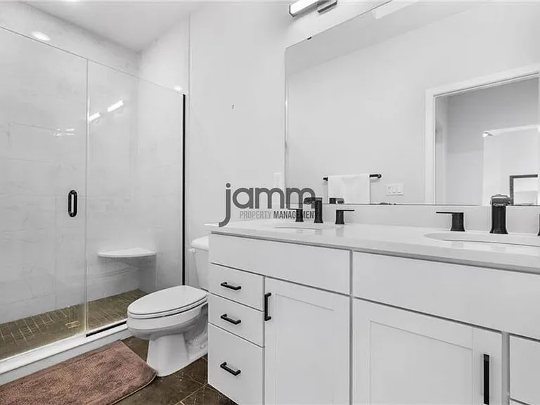 12203 Ashbury Ave — Photo 24