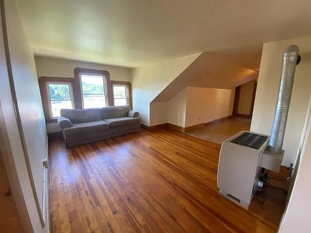 1 bed, 1621 sqft, $1,100 — Photo 2