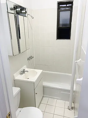 Rented by Azure Realty NY LLC | media 19