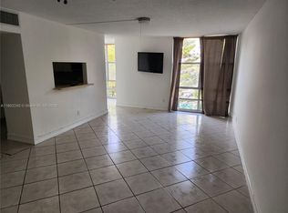 200 172nd St APT 417, Sunny Isles Beach, FL 33160