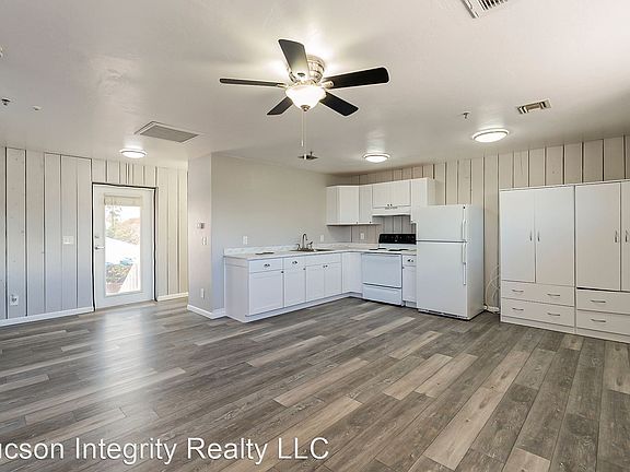 2nd image of 700 N 7th Ave #10364305