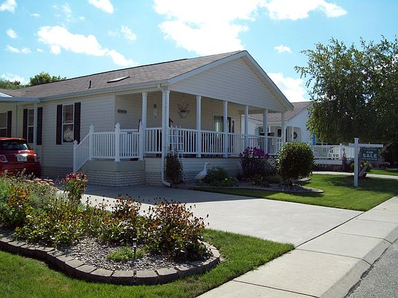 3rd image of 6255 Sylvan Lake Ct