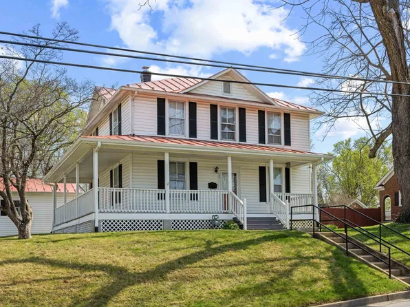 688 Florence Ave, Waynesboro, VA 22980