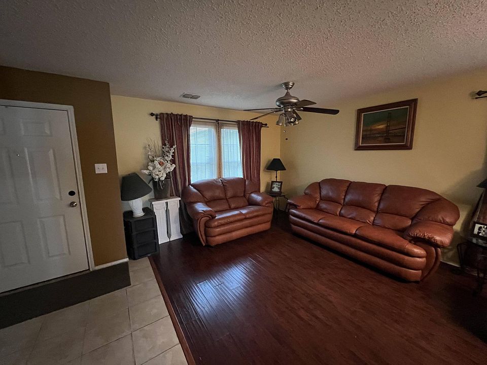 2nd image of 8700 Hunters Creek Dr