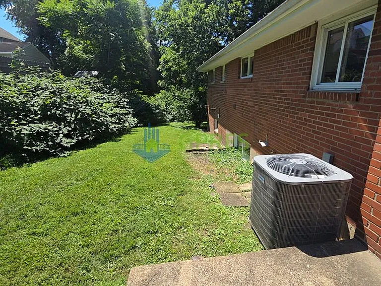 5601 Rodgers St — Photo 32
