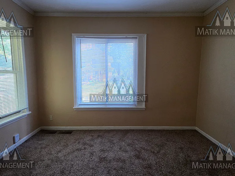 16 9th Ave NE #1 — Photo 45