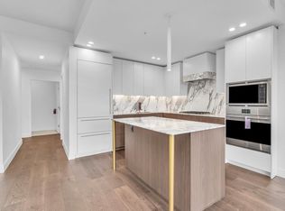3668 W 10th Ave #301, Vancouver, BC V6R 2G3