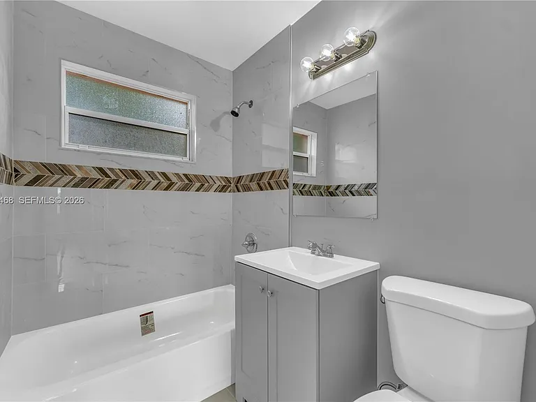 4220 SW 36th St — Photo 10