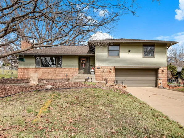 5116 Meadow Rdg, Edina, MN 55439