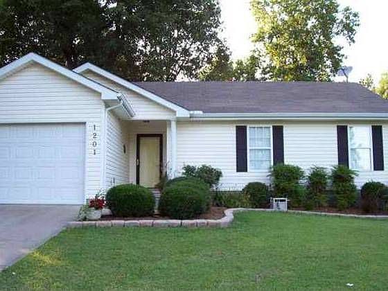1st image of 1201 Acorn Dr