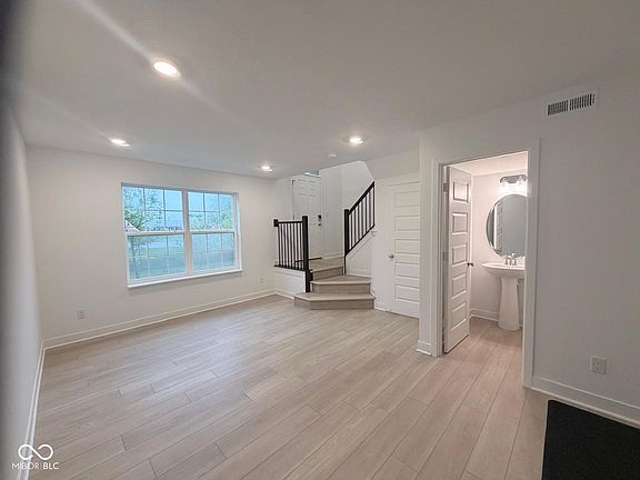 3rd image of 6568 Halsey St