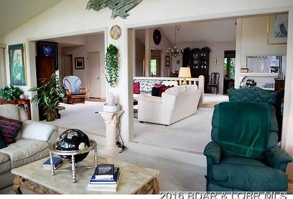 4th image of 398 Moongate Dr