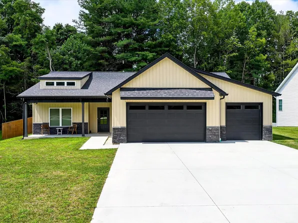 982 S Lantern Ln, Ellettsville, IN 47429