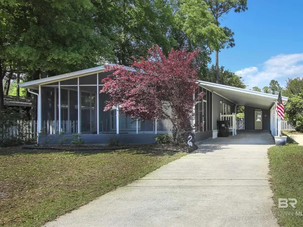 1691 Santa Cruz Dr, Lillian, AL 36549