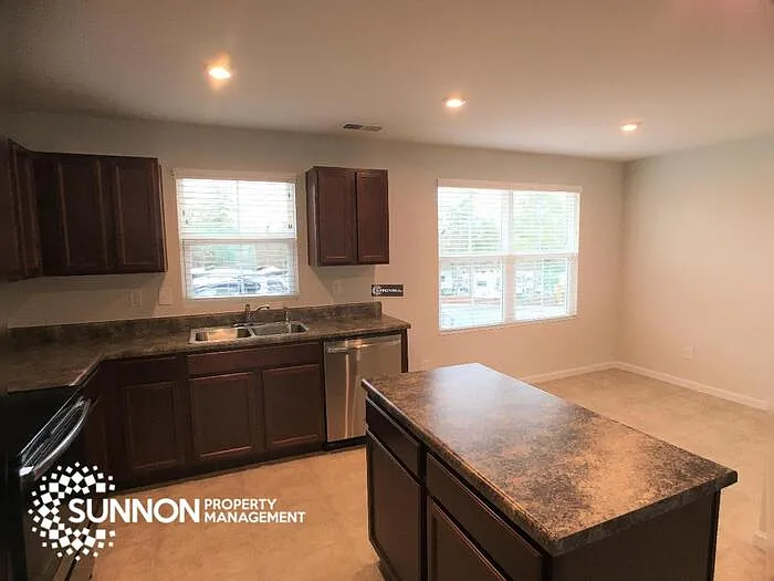 938 Taybyn Rd — Photo 6
