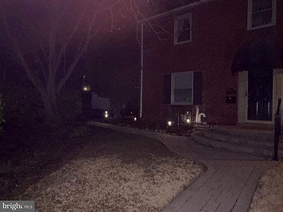 2nd image of 2980 Croyden Rd