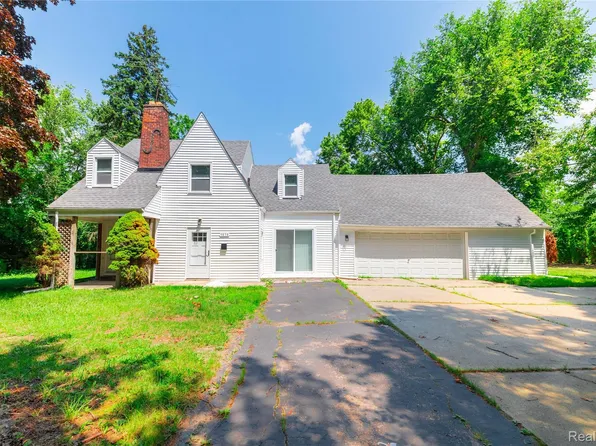 9838 Grosse Ile Pkwy, Grosse Ile, MI 48138