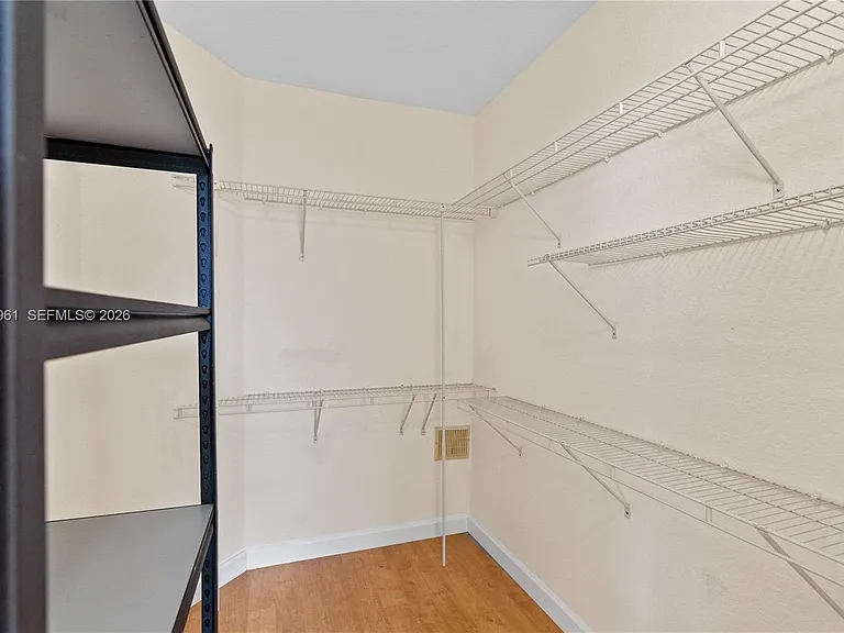 11476 NW 77th Ln — Photo 35
