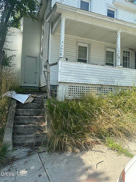 2nd image of 6 Henry Street