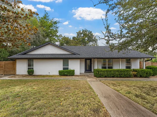 1132 Western Oaks Dr, Woodway, TX 76712