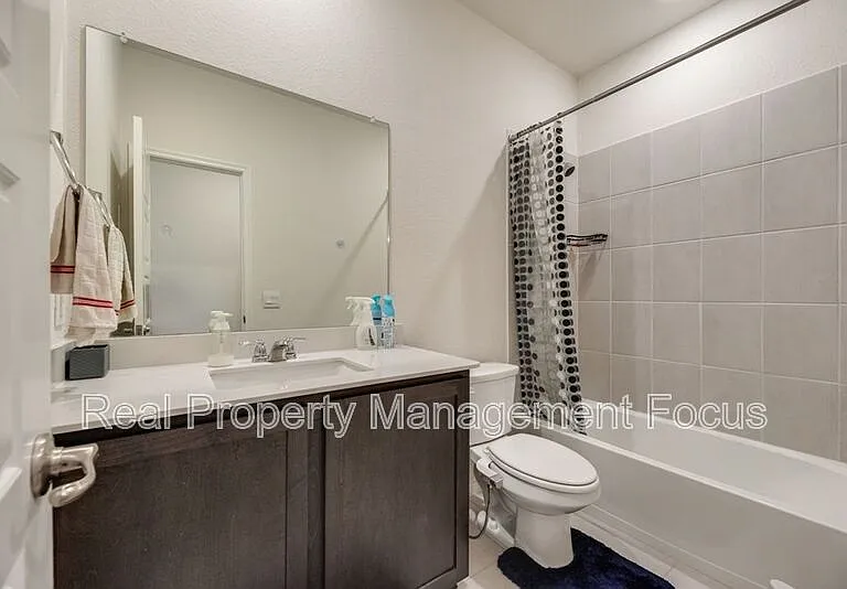 7205 Bledington Ln — Photo 16