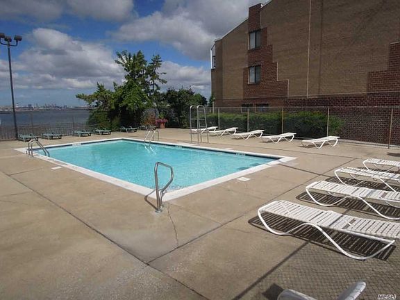 4th image of 25-52 120th St #3