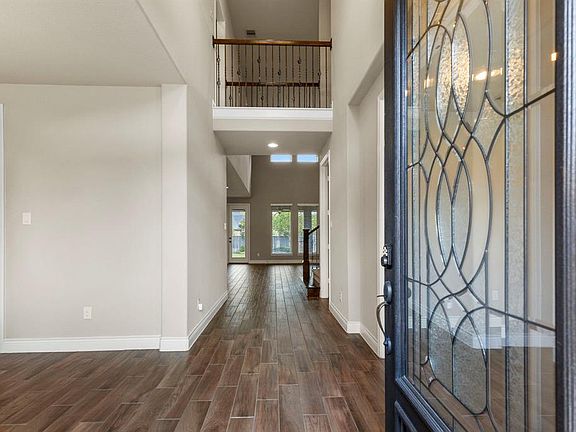 3rd image of 114 Trophy Canyon Dr