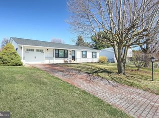 55 Cardinal Dr, Hanover, PA 17331