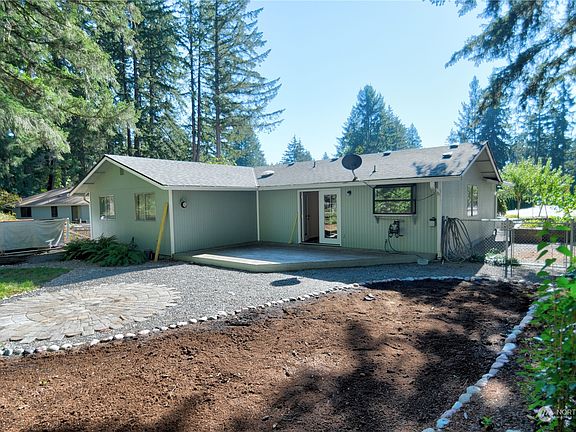 2nd image of 8410 Lake Forest Drive SE