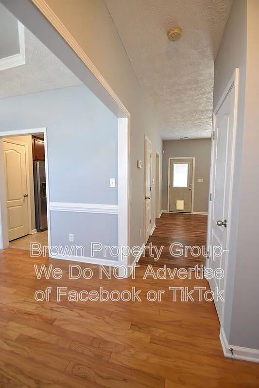 3 bed, 2.5 bath, 1501 sqft, $1,795 — Photo 2